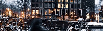 Invierno en los canales de Ámsterdam