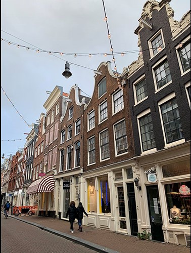 9 Streets