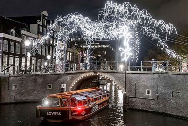 Crucero por El Festival de la Luz de Ámsterdam